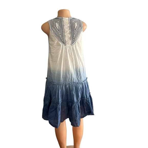 Vasna Blue and White Sleeveless Ombre Cotton Dress - Picture 7 of 9